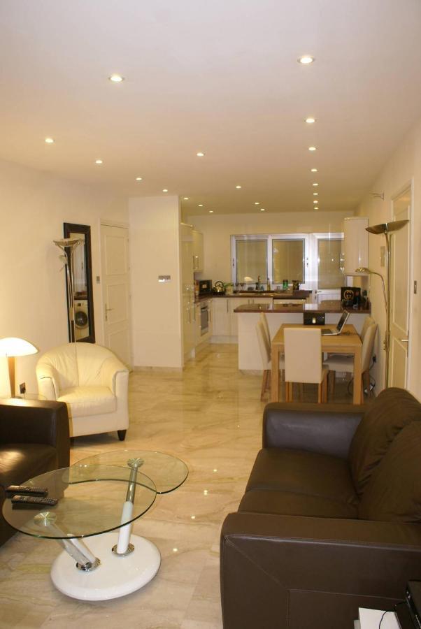 Amathusia Beach Apartment リマソール エクステリア 写真