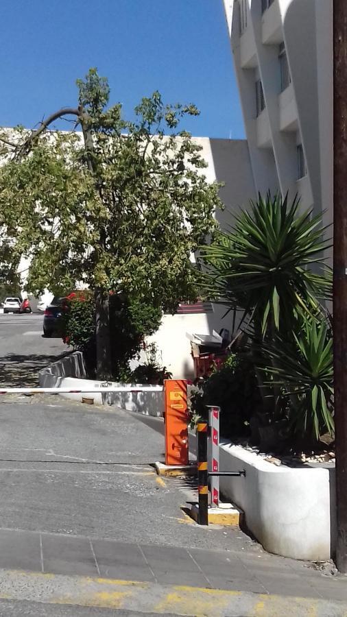 Amathusia Beach Apartment リマソール エクステリア 写真